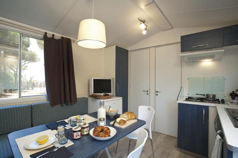 Camping Village Lago Maggiore Dormelletto Exterior foto